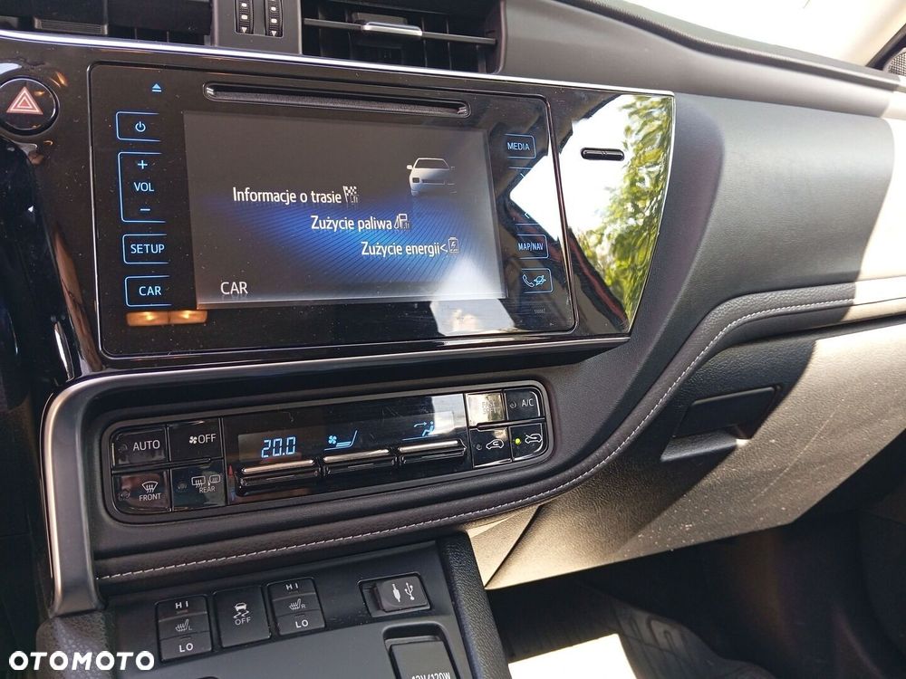 Toyota Auris - 16