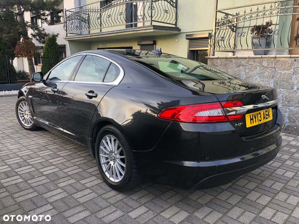 Jaguar XF 2.2 D Classic - 4