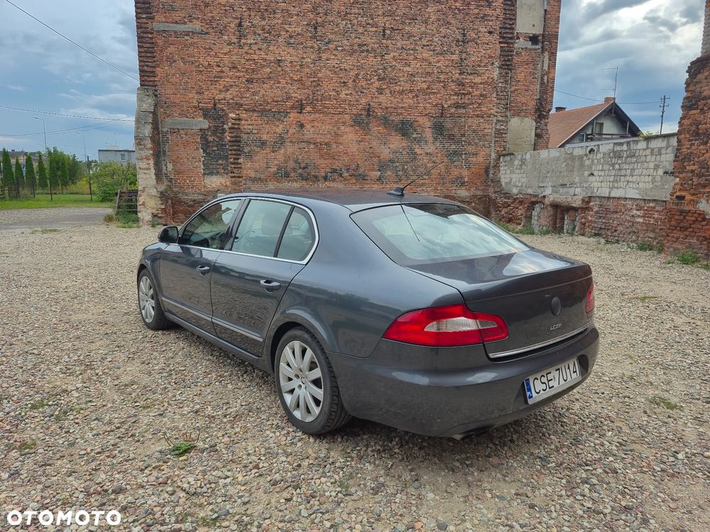 Skoda Superb 2.0 TDI Elegance DSG - 6