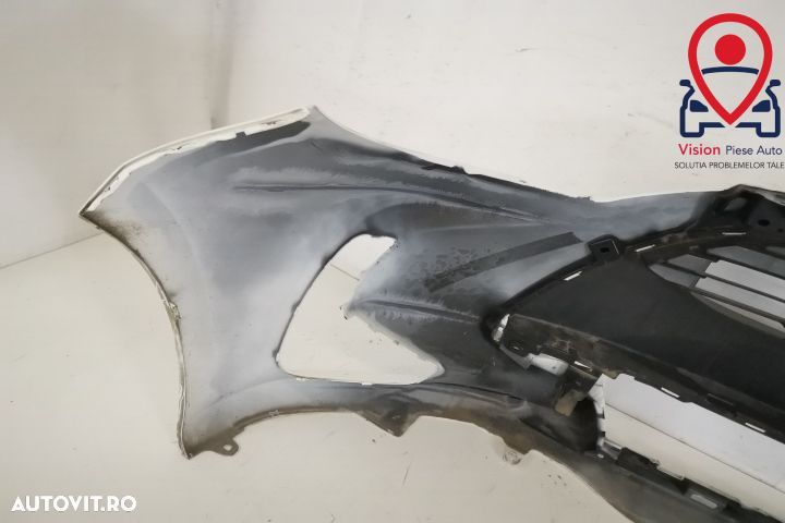 Bara Fata Originala Cu Grila Centrala Radiator In Stare Buna Toyota  Y - 7