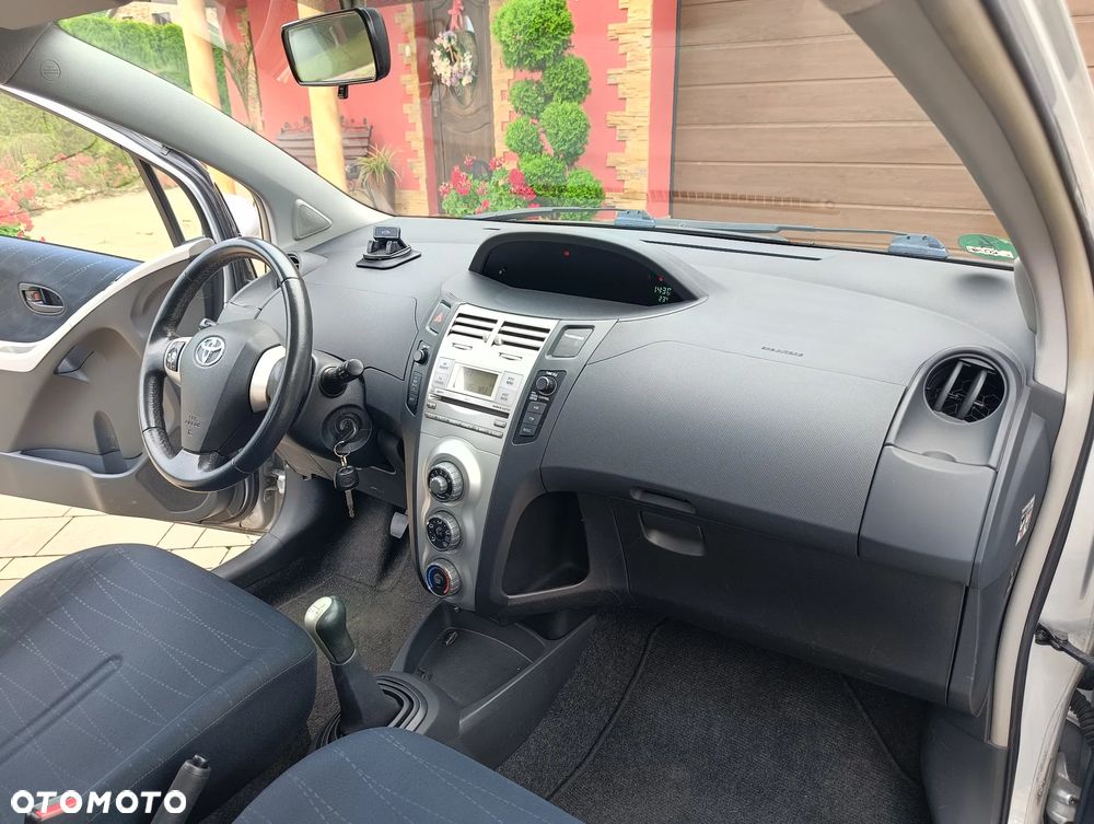 Toyota Yaris 1.0 VVT-i - 35