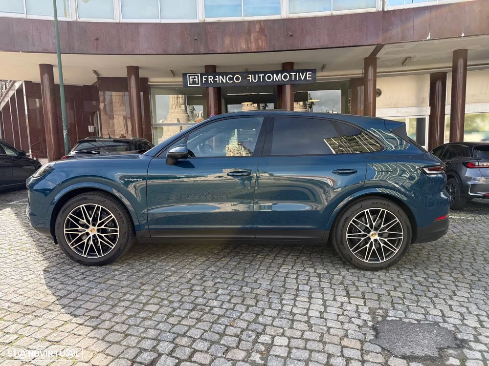 Porsche Cayenne - 1