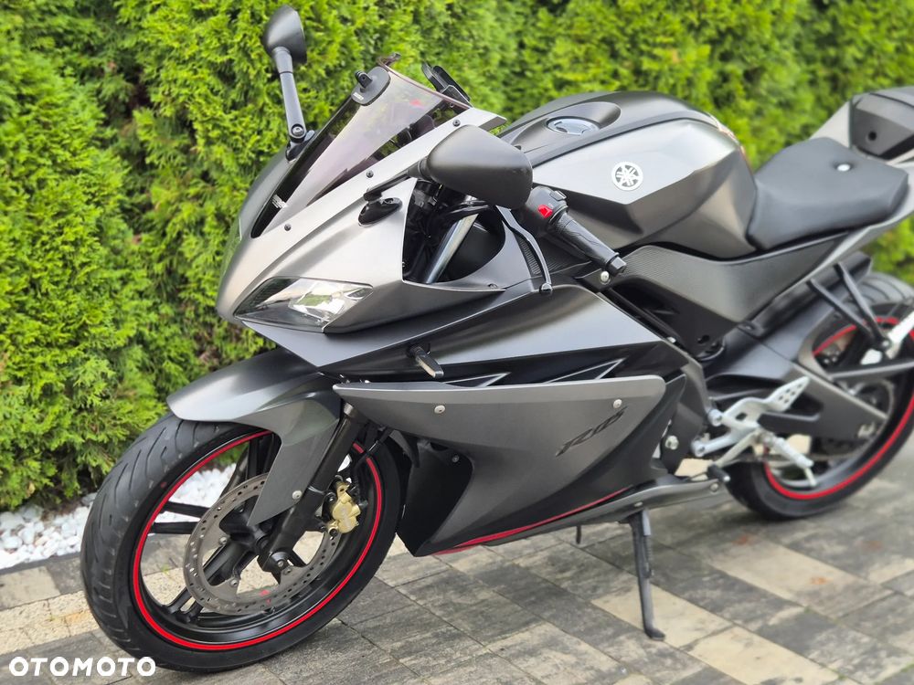 Yamaha YZF - 20