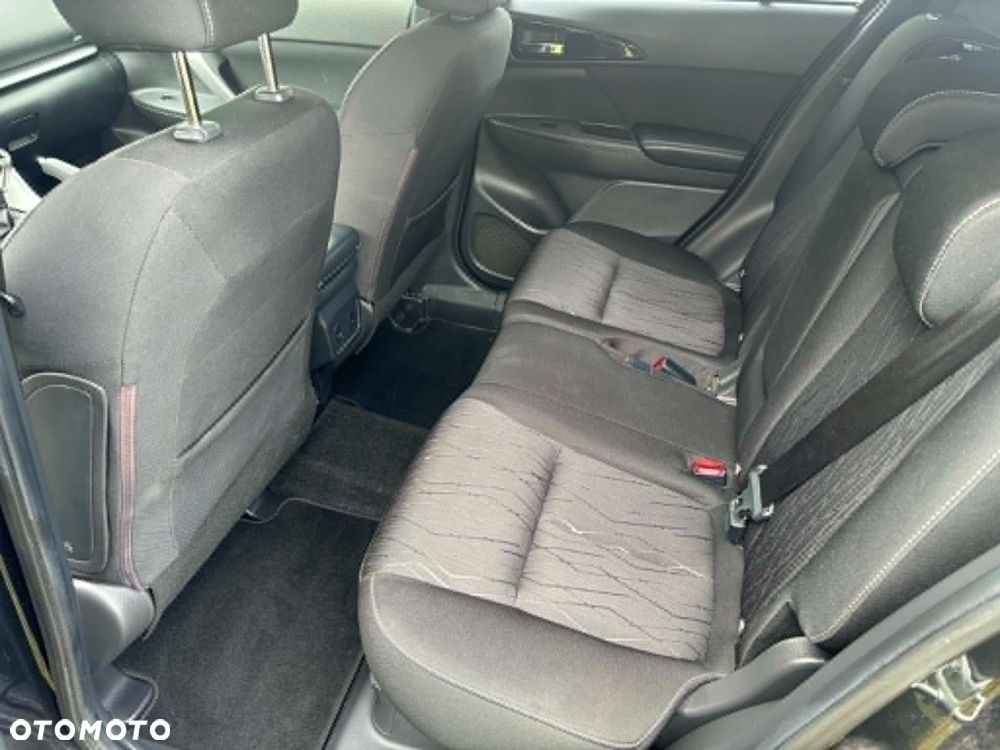 Mitsubishi Eclipse Cross - 33
