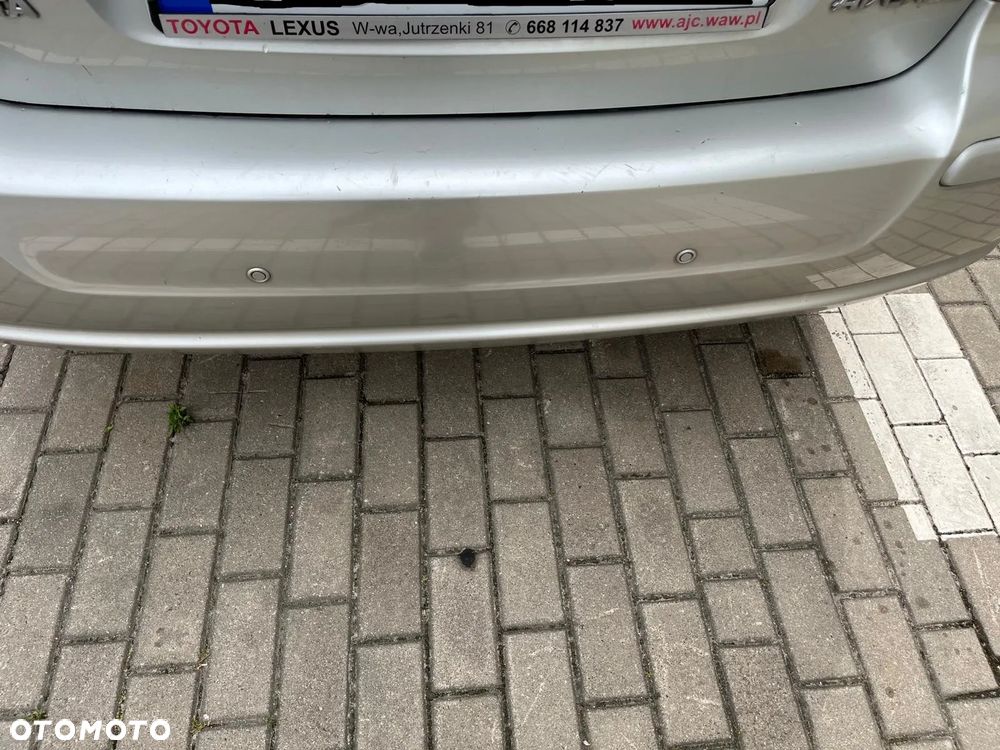 Toyota Avensis 1.8 VVT-i Sol - 14