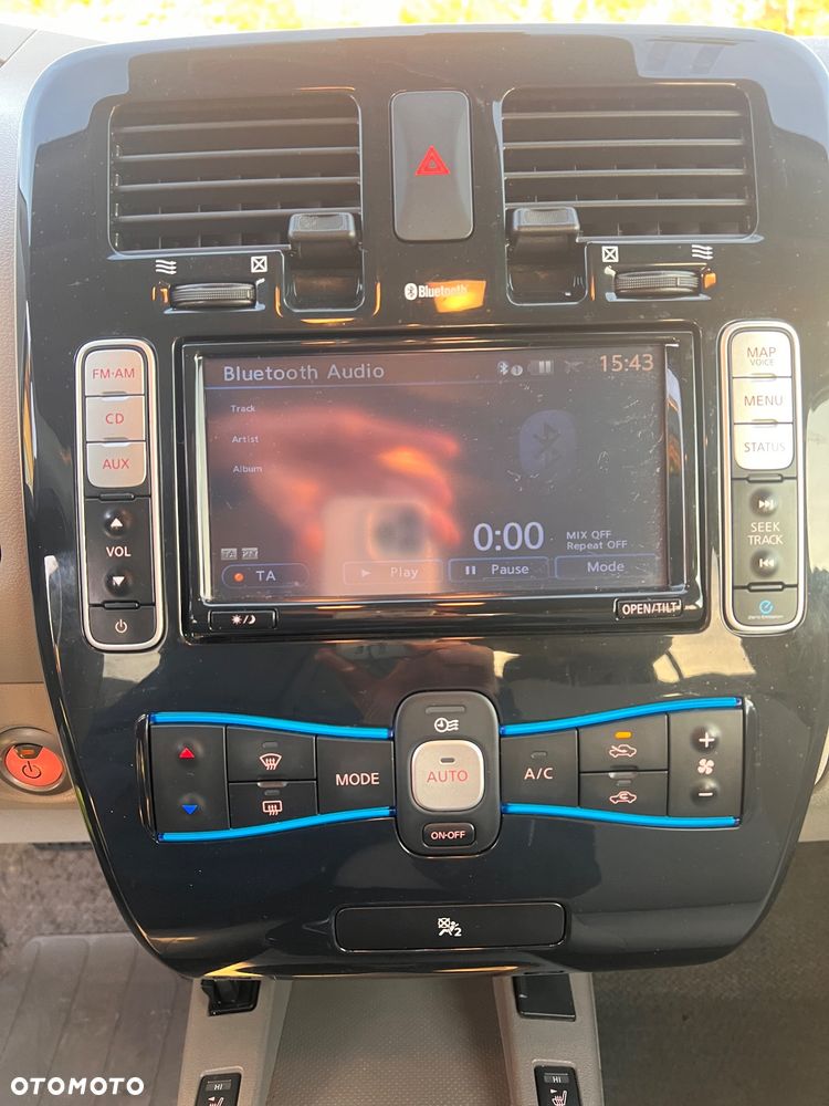 Nissan Leaf 24kWh Acenta - 17