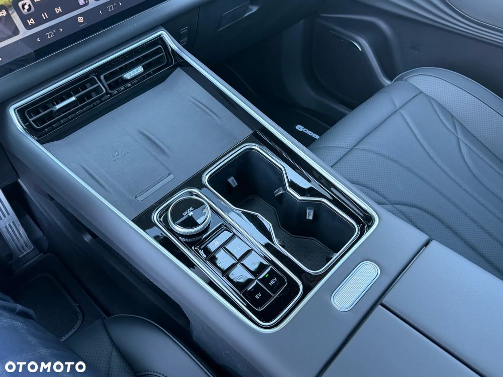 Chery Tiggo 9 1.5 T-GDI Super Hybrid Prestige 3DHT - 16