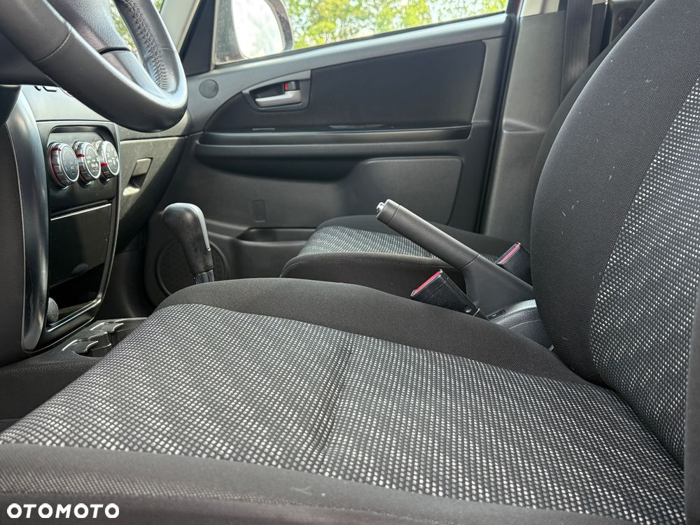 Suzuki SX4 1.6 GS / Premium - 26