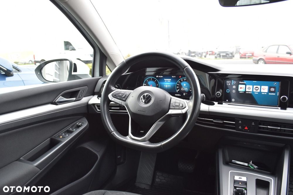 Volkswagen Golf - 11