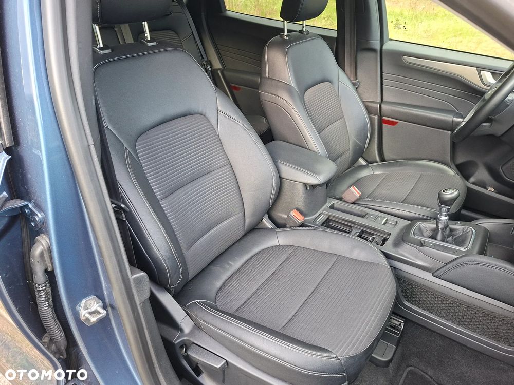 Ford Kuga 1.5 EcoBoost FWD Titanium X - 36