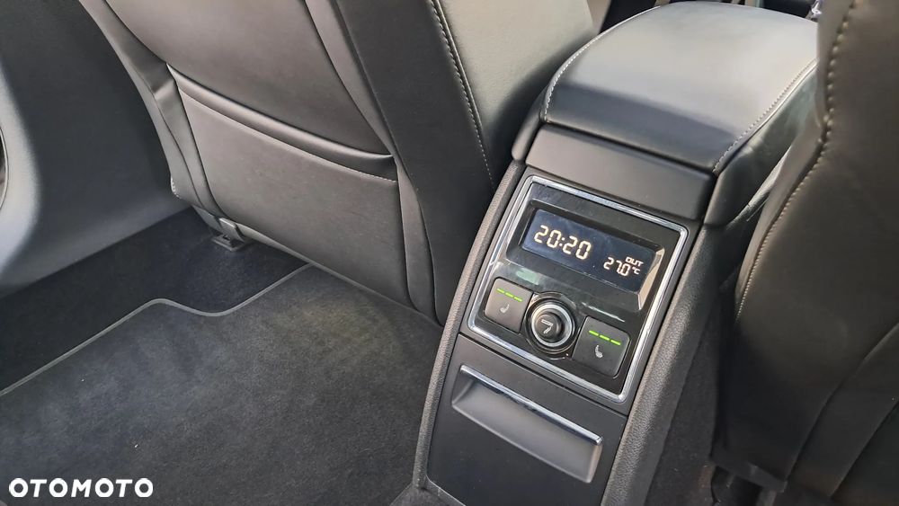 Skoda Superb 1.6 TDI Active Greenline - 25
