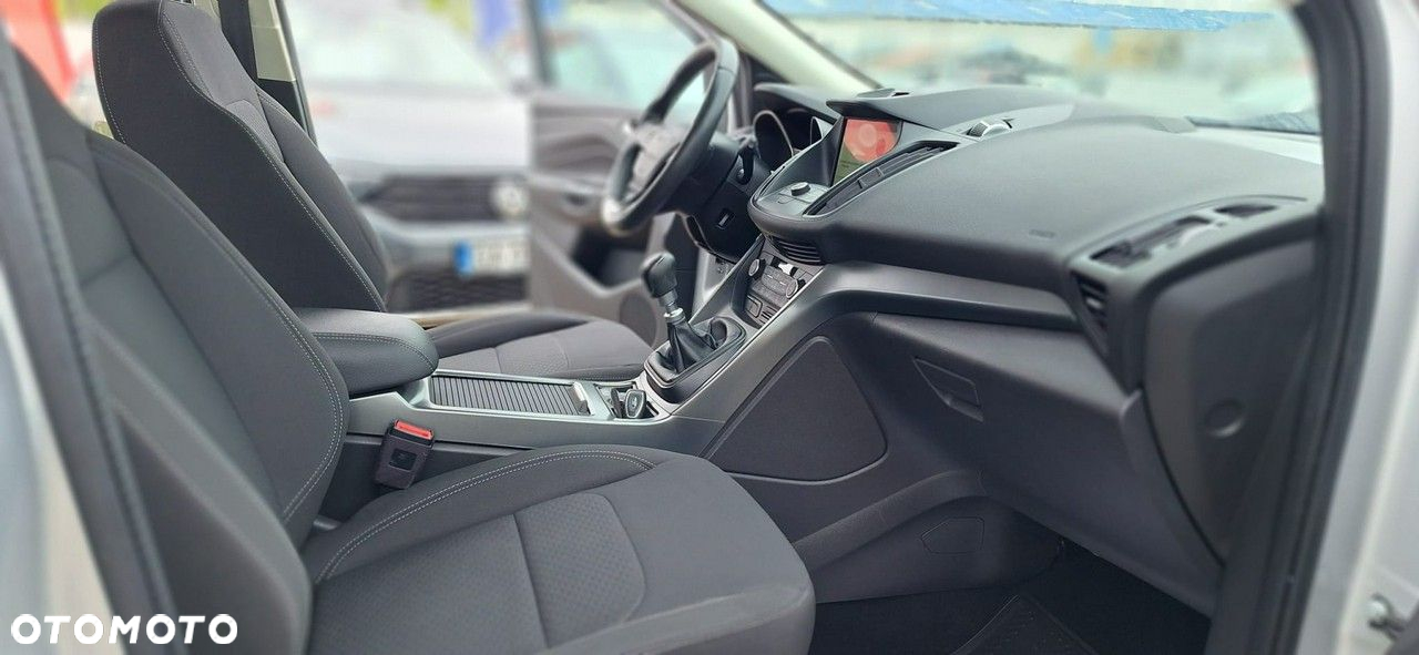 Ford Kuga - 11