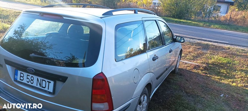 Ford Focus 1.6 16V Ambiente - 3