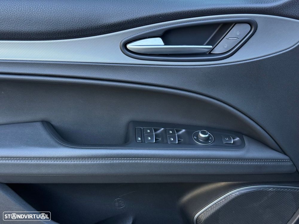 Alfa Romeo Stelvio 2.2 D Sprint Q4 AT8 - 31