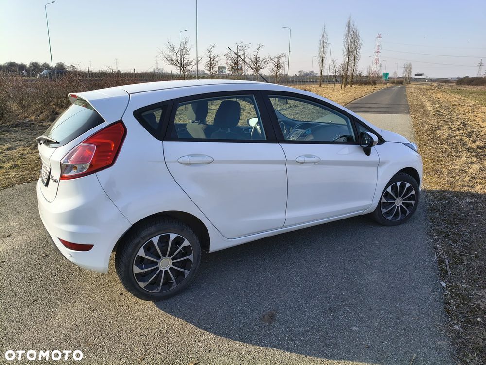 Ford Fiesta - 10