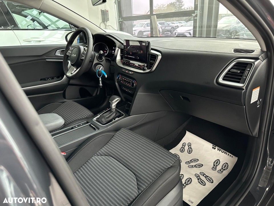 Kia XCeed - 12