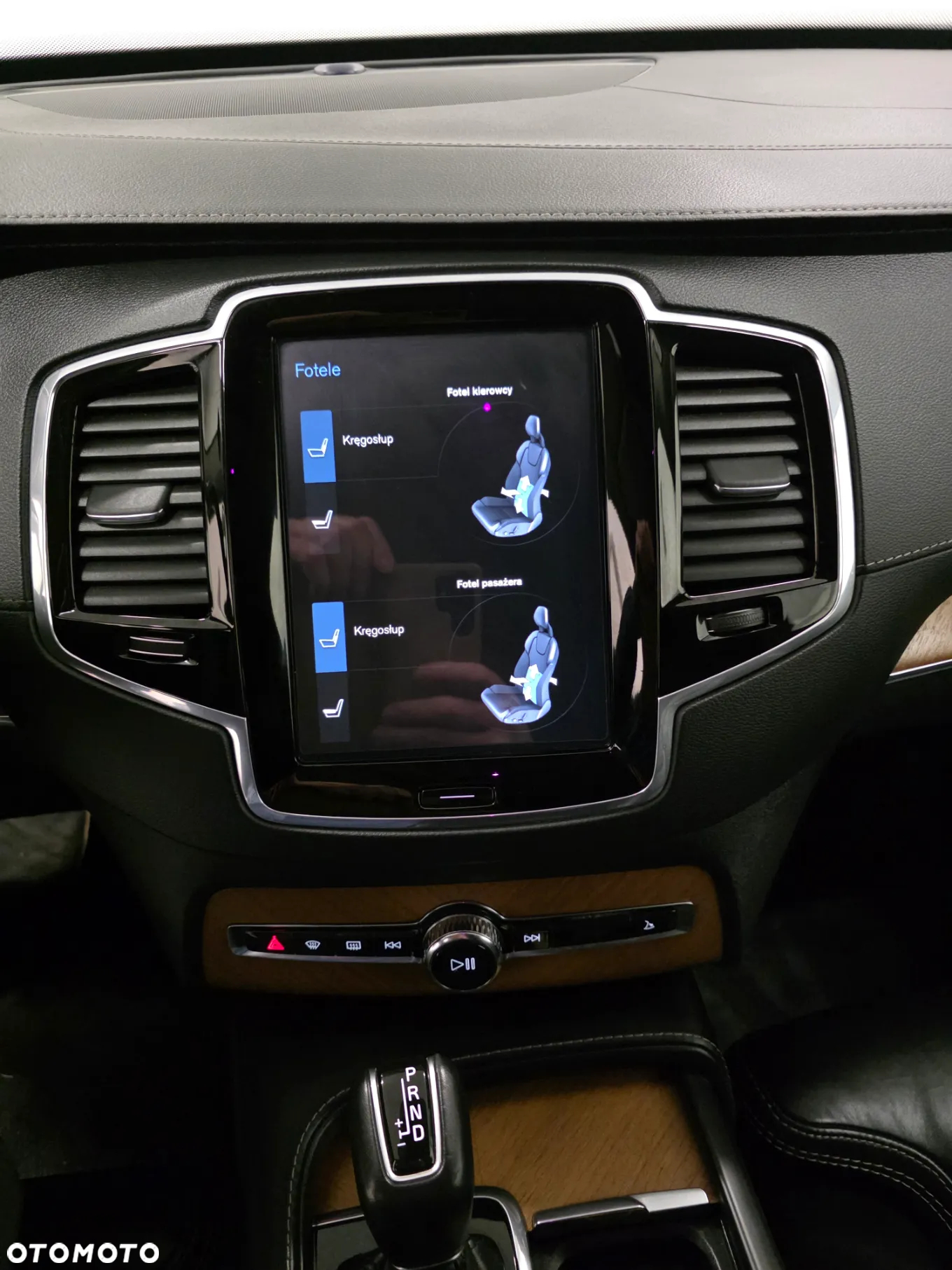 Volvo XC 90 D5 AWD R-Design - 11