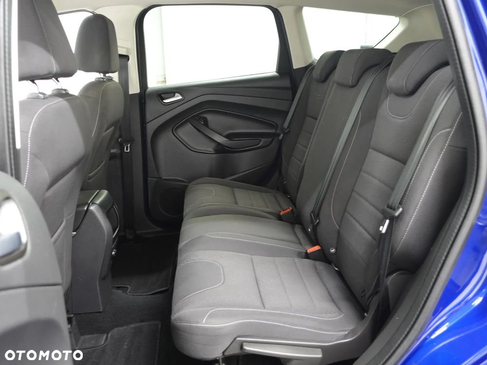 Ford Kuga - 22