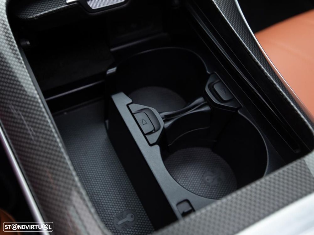 Mercedes-Benz C 300 e AMG Line - 27