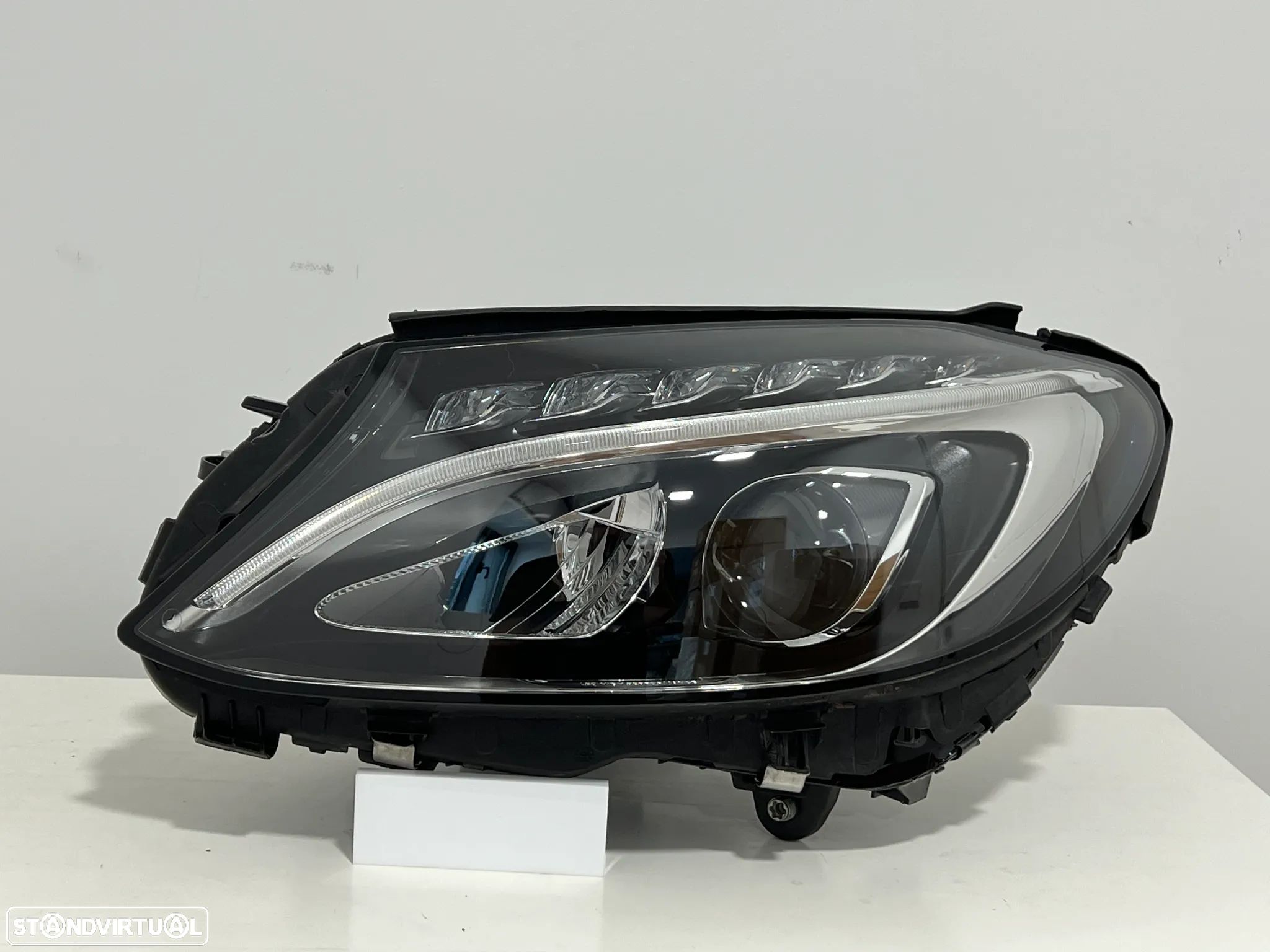 Farol Otica Original Mercedes Classe C W205 Led lado Esquerdo - 1