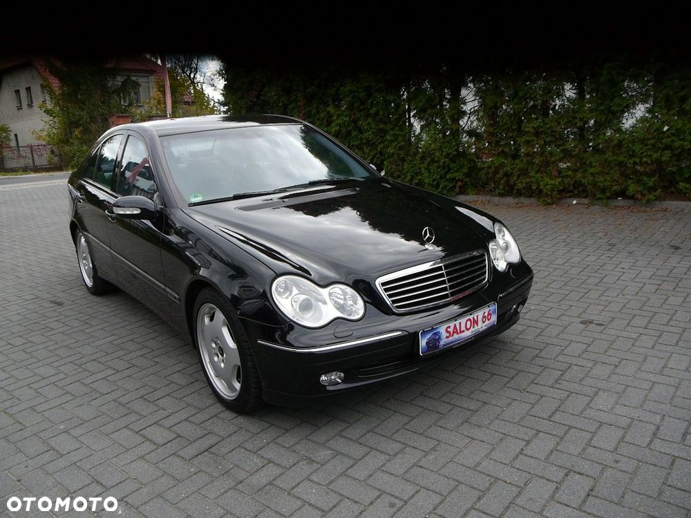 Mercedes-Benz C-Class 2003 photo 3
