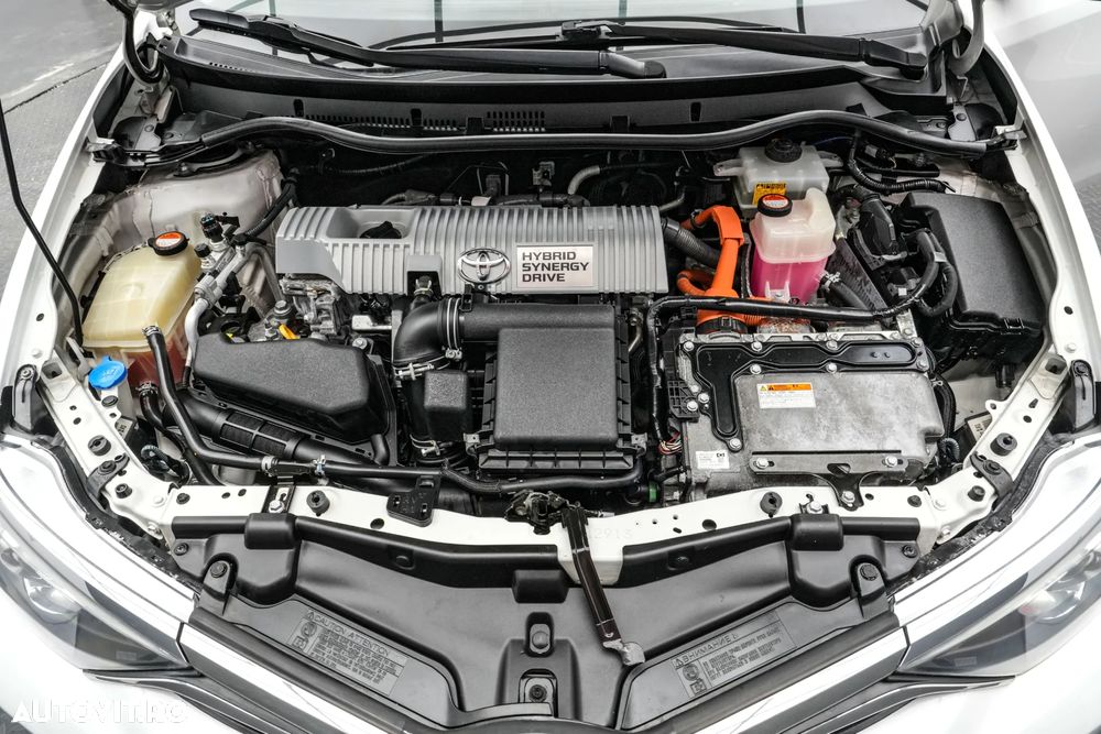 Toyota Auris 1.8 L VVT-i Sol + - 25