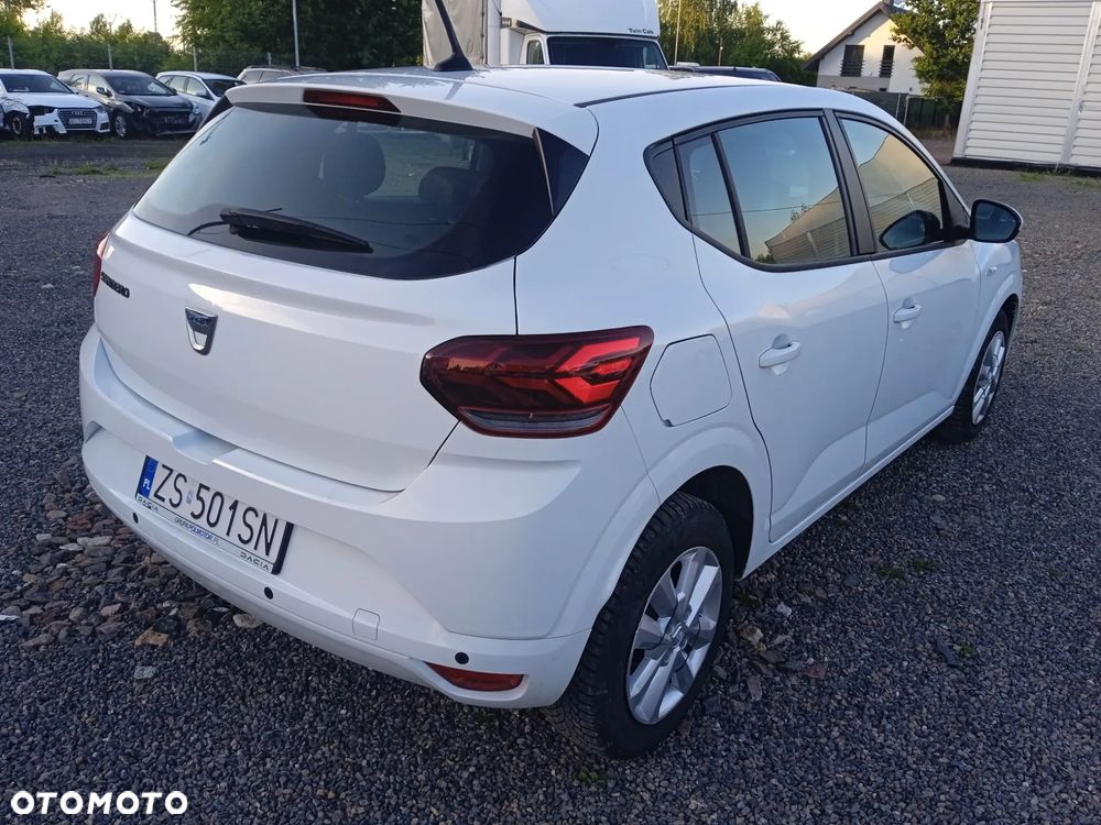 Dacia Sandero TCe 100 Essential - 4