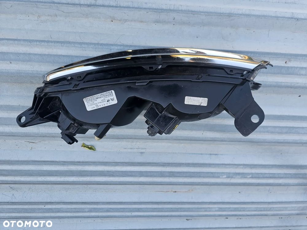 Citroen berlingo IV 4 9820877980 lampa światło drl  led - 2