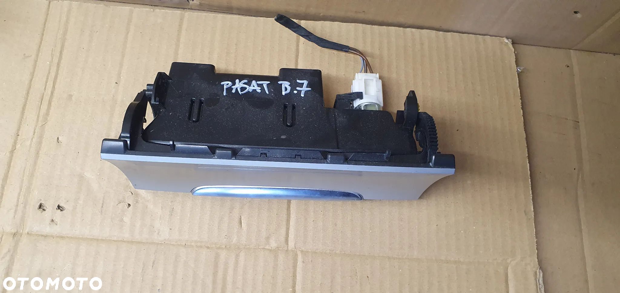 Popielniczka schowek VW Passat B7 3C0863284G 3C0863284H 3C0857961G - 1
