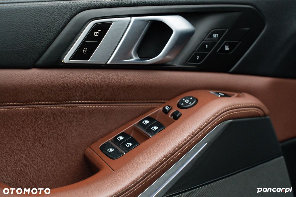 BMW X5 xDrive45e - 24