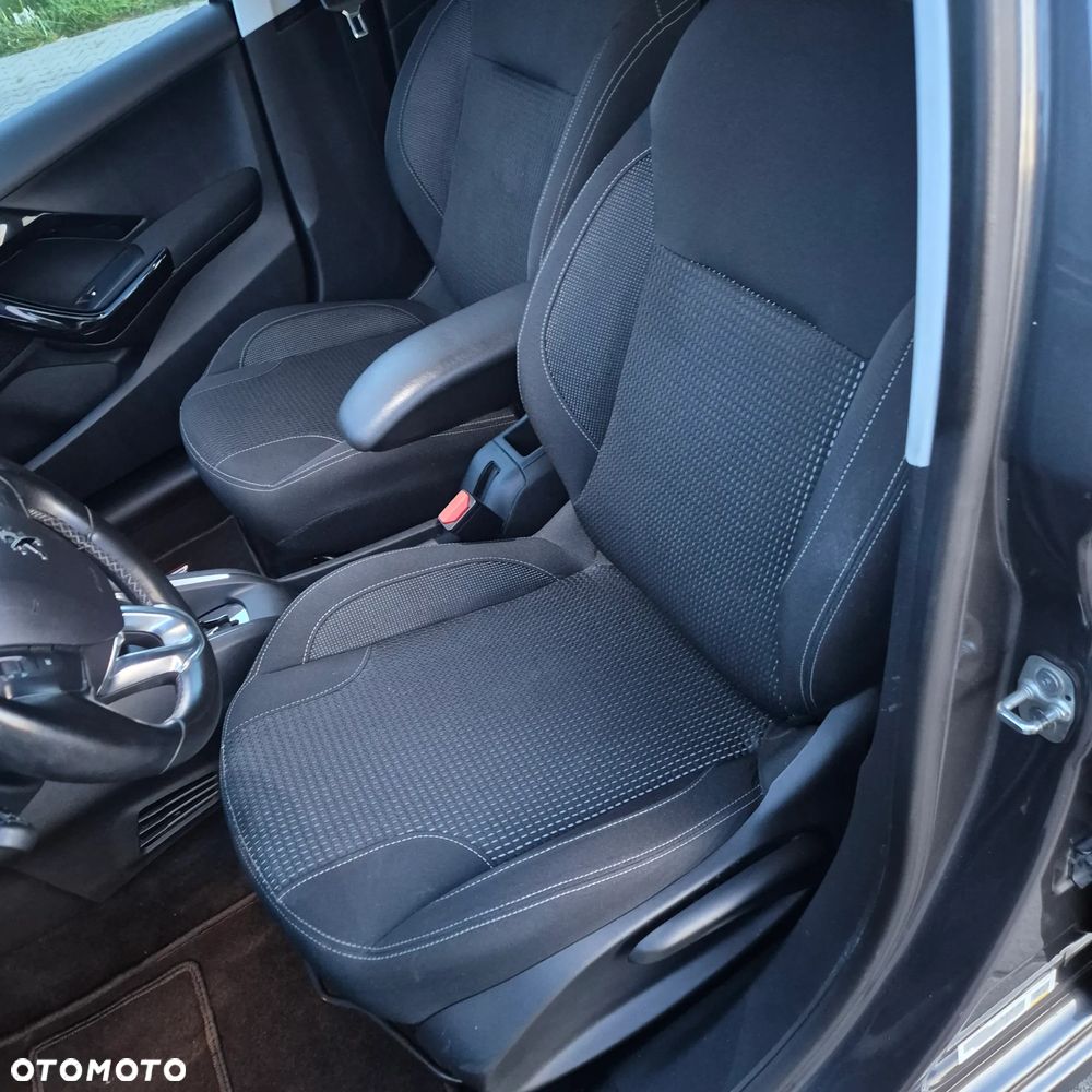 Peugeot 208 PureTech 110 Stop & Start EAT6 Allure - 26