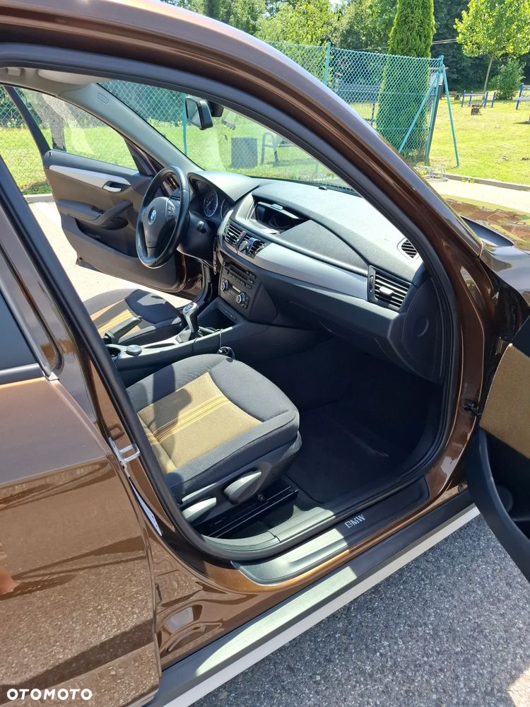BMW X1 sDrive18d - 14