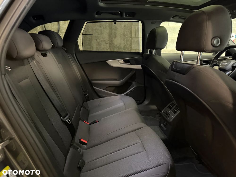 Audi A4 Avant 40 TDI S Line S tronic - 29