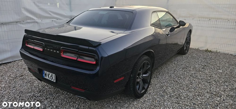 Dodge Challenger - 9