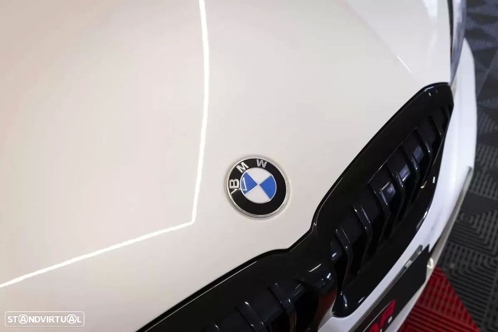 BMW 330 e Aut. M Sport - 24
