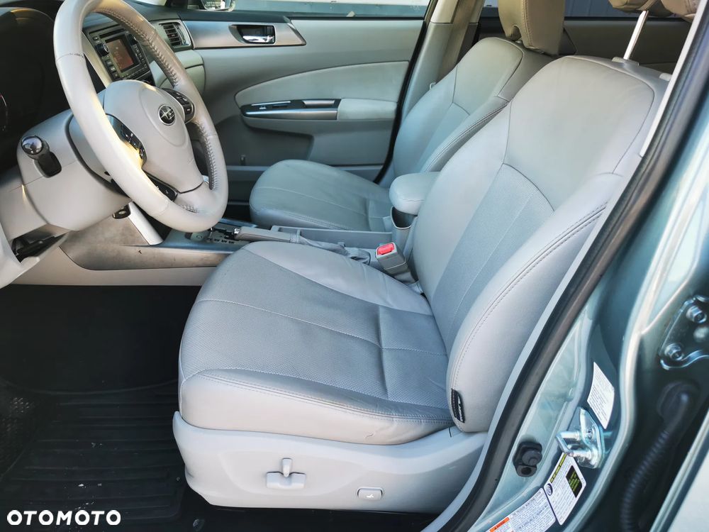 Subaru Forester 2.5 X Limited - 18