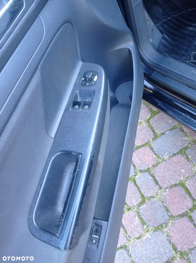 Volkswagen Golf - 11