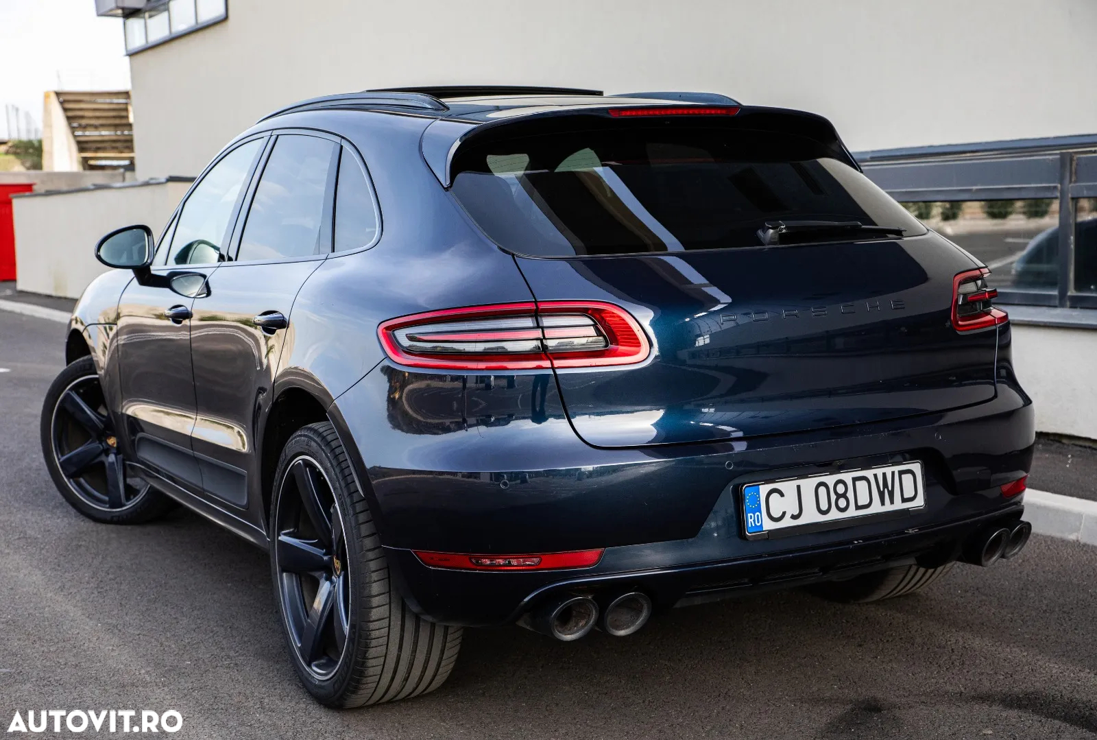 Porsche Macan - 3