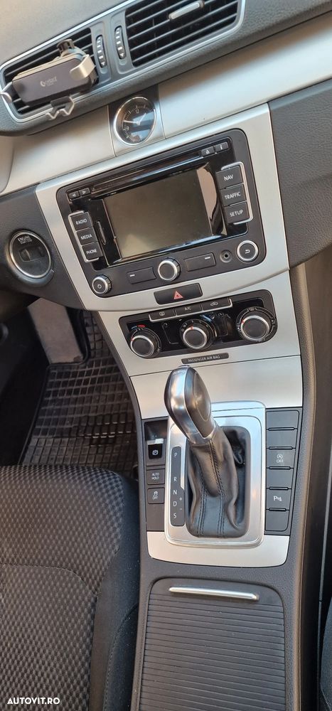 Volkswagen Passat 2.0TDI Comfortline DPF DSG - 9