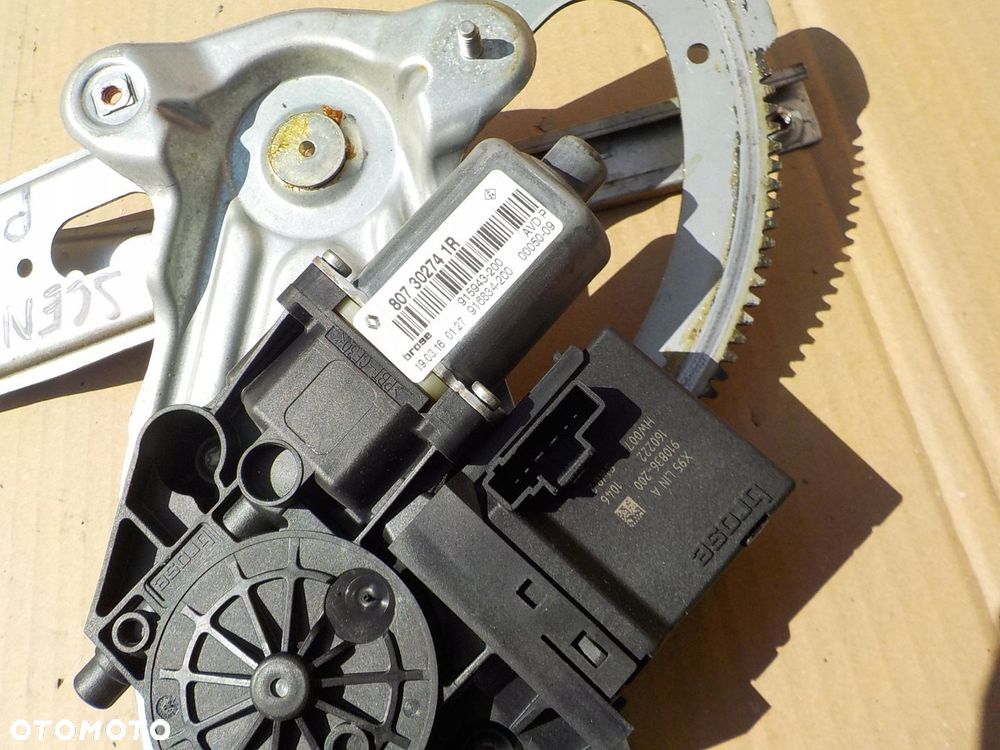 silniczek podnośnik szyby prawy przód renault scenic III 807302741R - 2