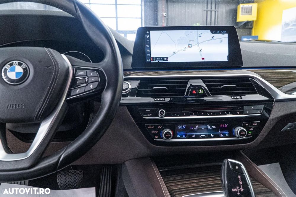 BMW Seria 5 530e iPerformance Aut. Luxury Line - 39