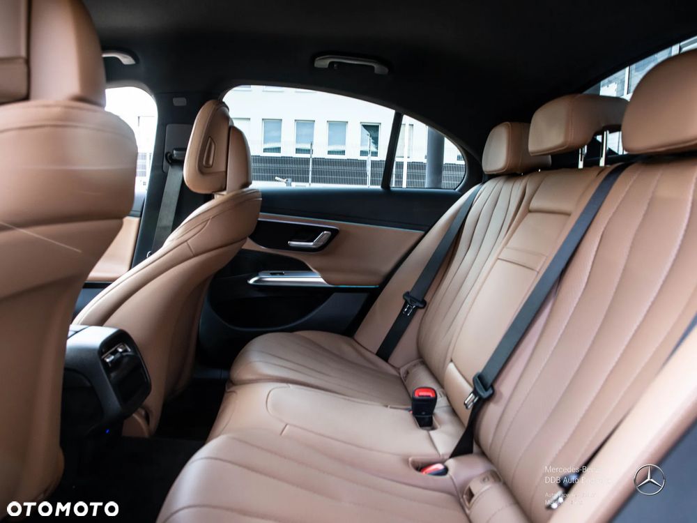 Mercedes-Benz Klasa E 200 d mHEV Avantgarde 9G-Tronic - 12