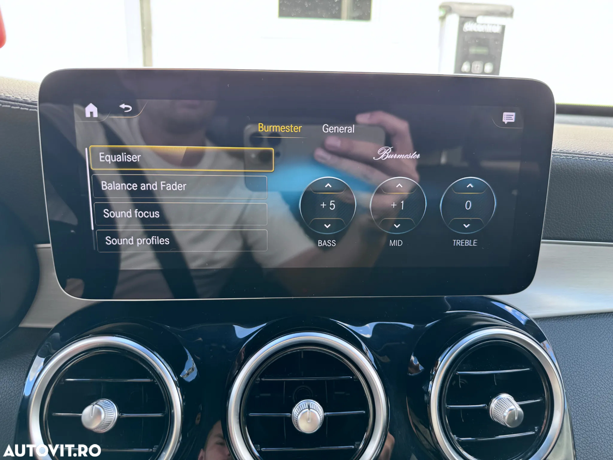 Mercedes-Benz GLC 300 e 4MATIC - 26