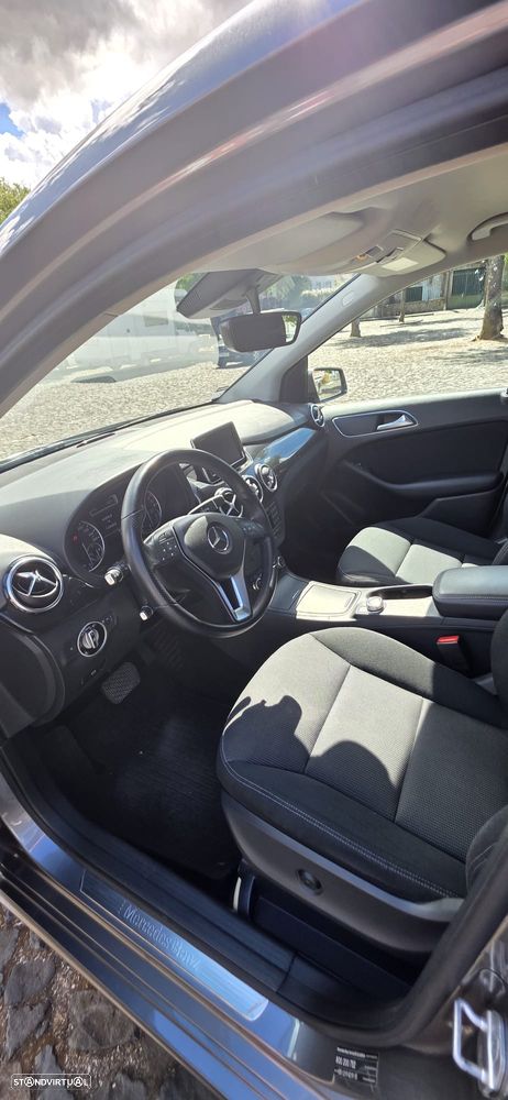 Mercedes-Benz B 180 BlueEFFICIENCY Aut. - 9