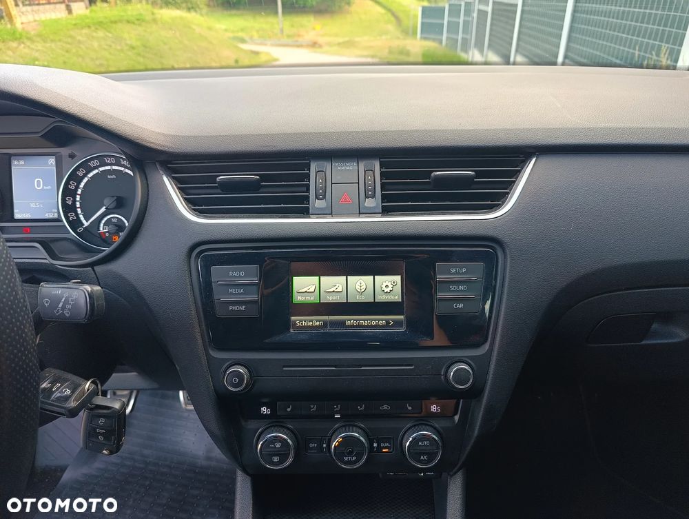 Skoda Octavia 2.0 TDI RS - 31