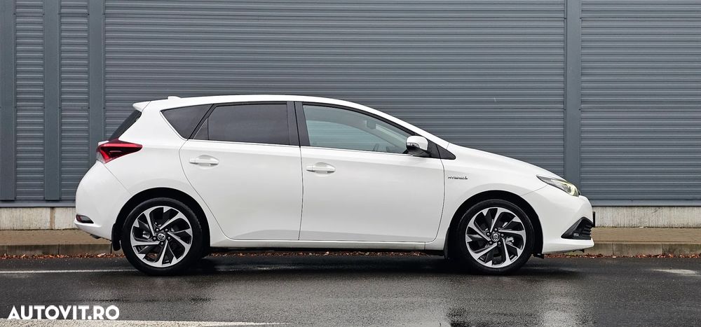 Toyota Auris 1.8 VVT-i Automatik Executive - 24