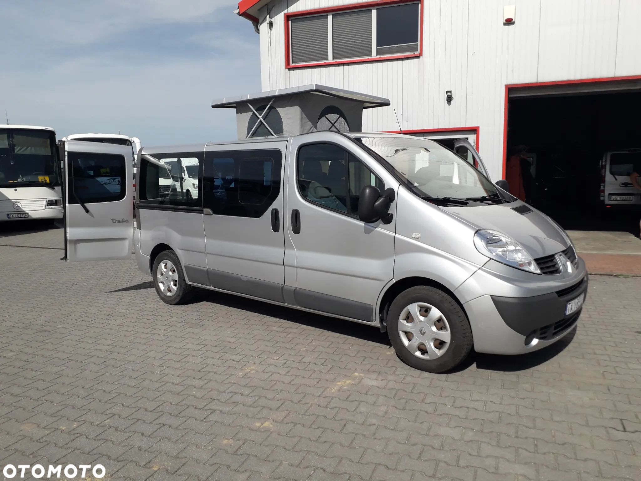 Renault Trafic - 1
