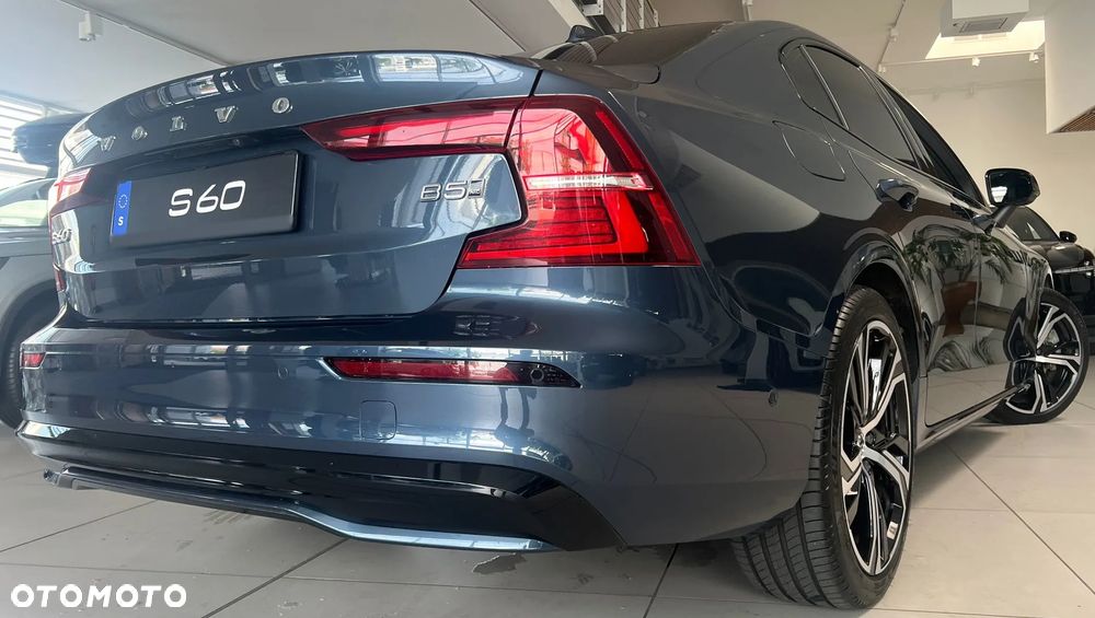 Volvo S60 B5 B AWD Ultimate Dark - 12