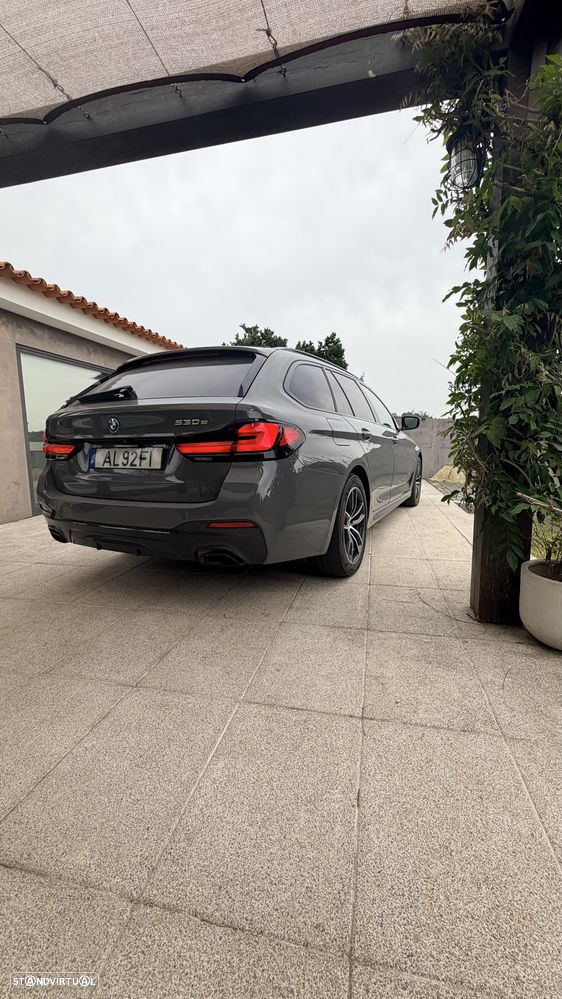 BMW 530 e Pack Desportivo M - 11
