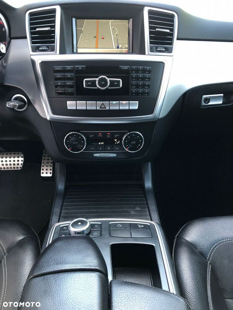 Mercedes-Benz ML - 12